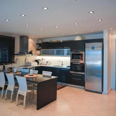 Villa Zennova #17 Lydia Luxury Pool Villa, Elani