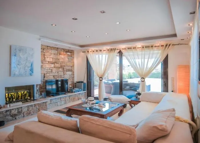 Zennova #17 Lydia Luxury Pool Villa, Elani Βίλα