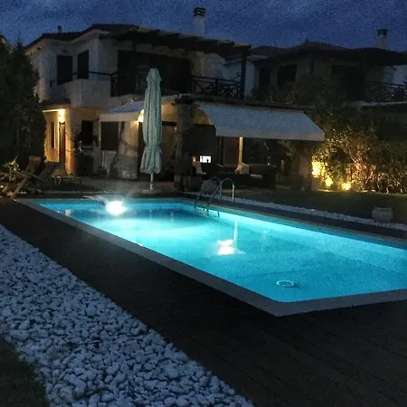 Zennova #17 Lydia Luxury Pool Villa, Elani