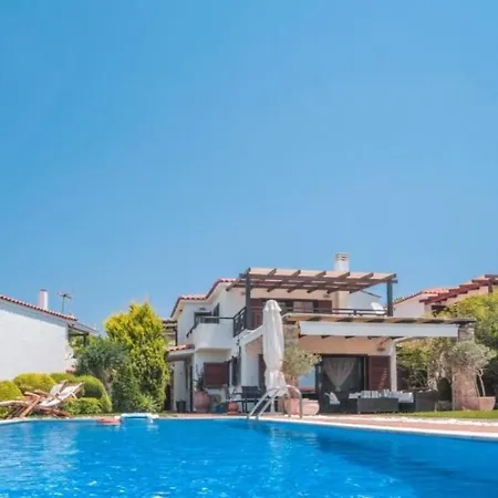 Zennova #17 Lydia Luxury Pool Villa, Elani *