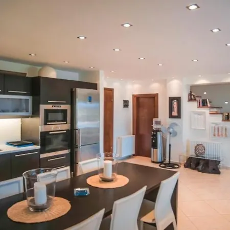 Zennova #17 Lydia Luxury Pool Villa, Elani Villa *